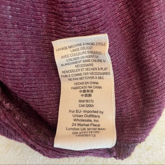 Free People Split Back Turtleneck in Plum. Size small - Picture 11 of 11